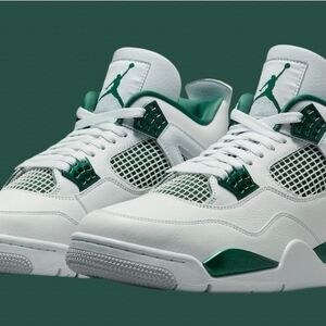 Air Jordan 4  Size 3.5